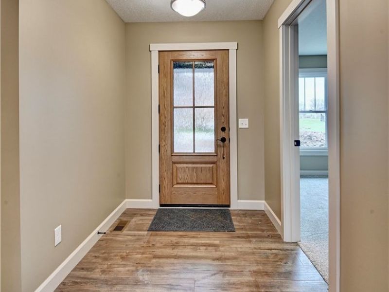 737 fernsell SW, Strasburg, OH 44680 Photo 2