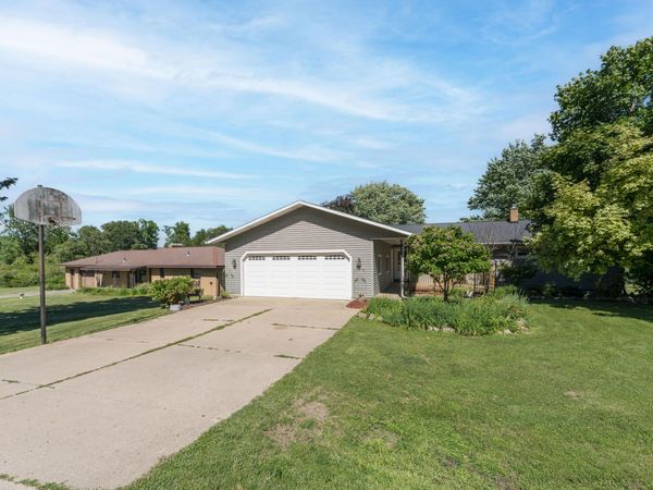 2937 Loehrs Landing Drive, Hastings, MI 49058