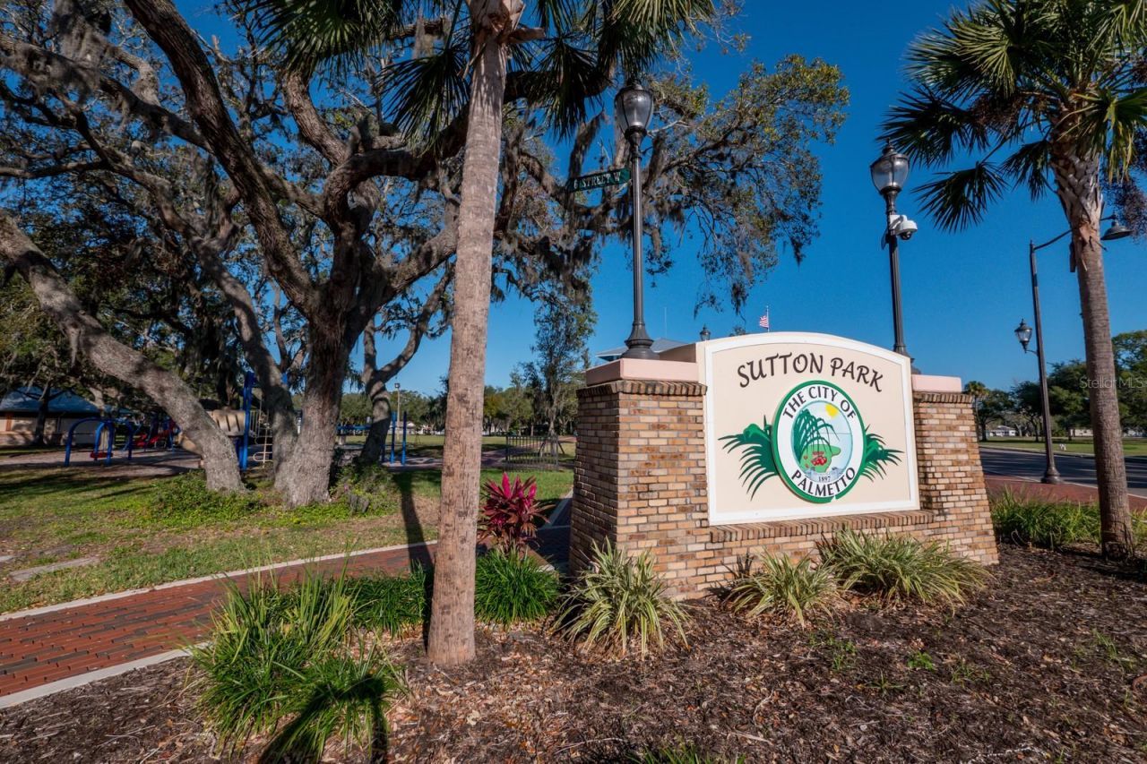 412 17th Avenue W, Palmetto, FL 34221 Photo