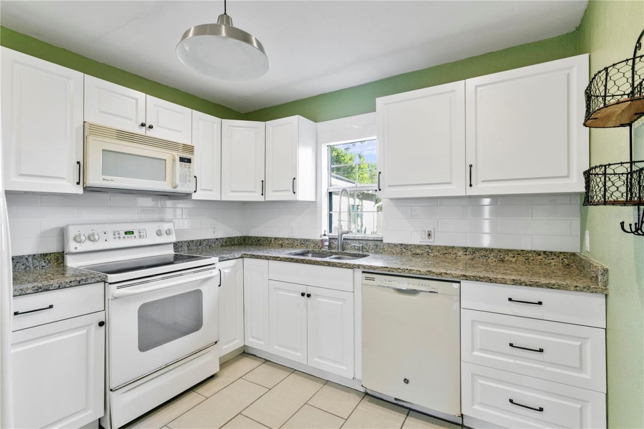 4740 22nd Avenue N, Saint Petersburg, FL 33713 Photo