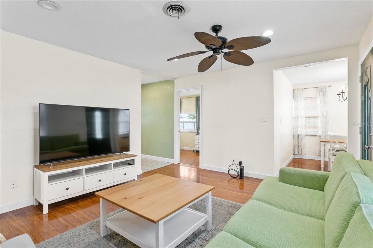 4740 22nd Avenue N, Saint Petersburg, FL 33713 Photo