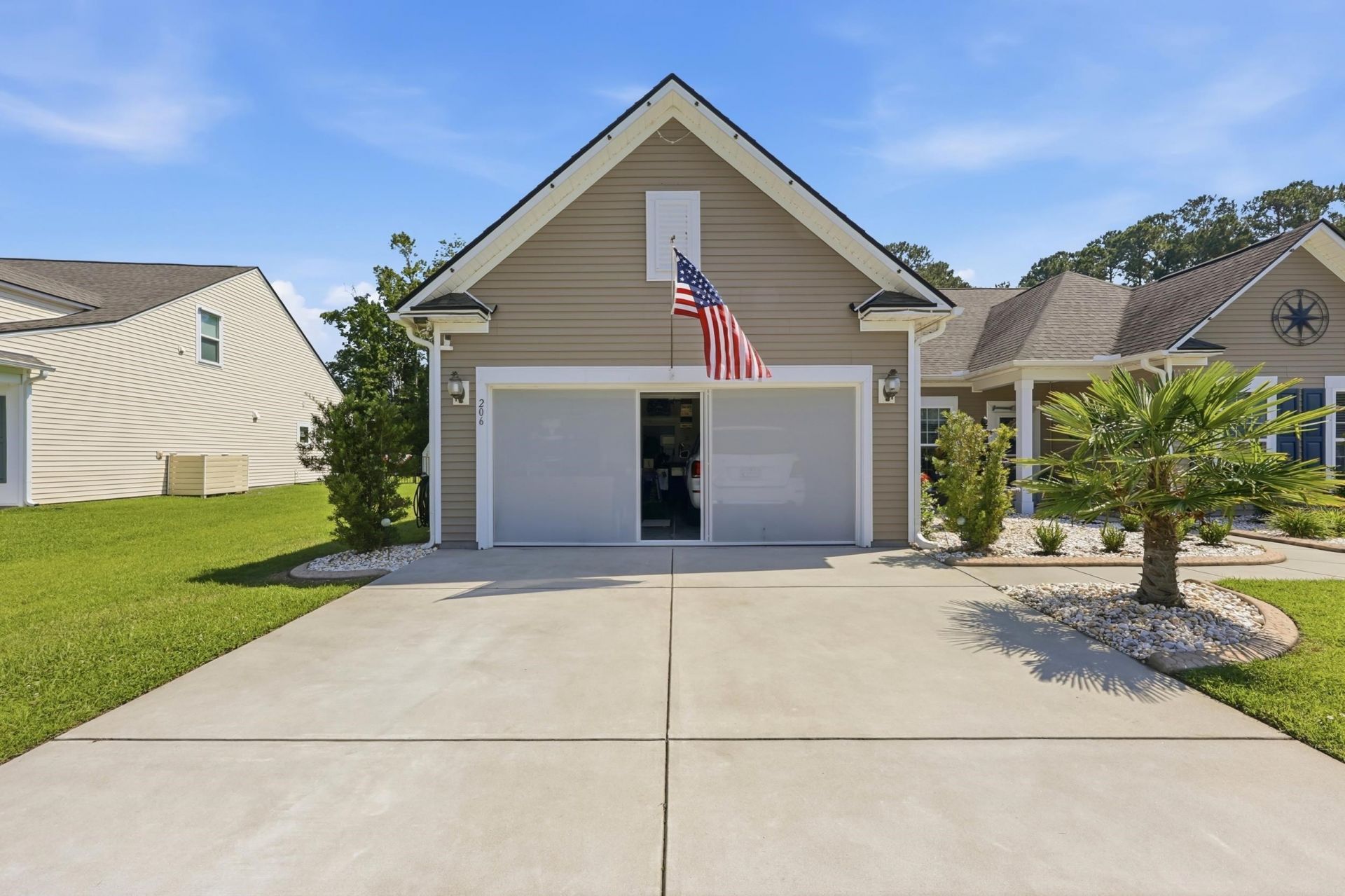 206 Three Oak Ln. Photo 4