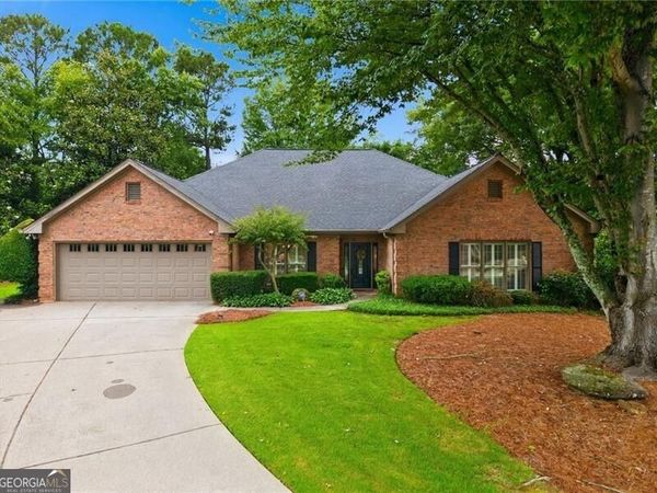 965 Knoll Crest Court, Alpharetta, GA 30004
