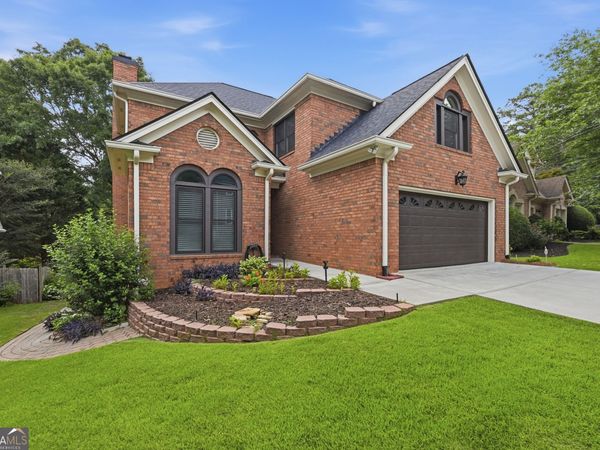 2809 Livsey Woods Drive, Tucker, GA 30084