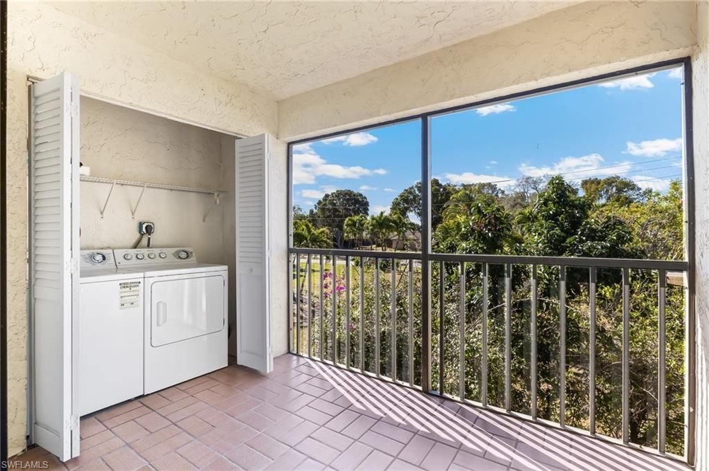 9305 Lake Park Dr , Unit 204, Fort Myers, FL 33919 Photo