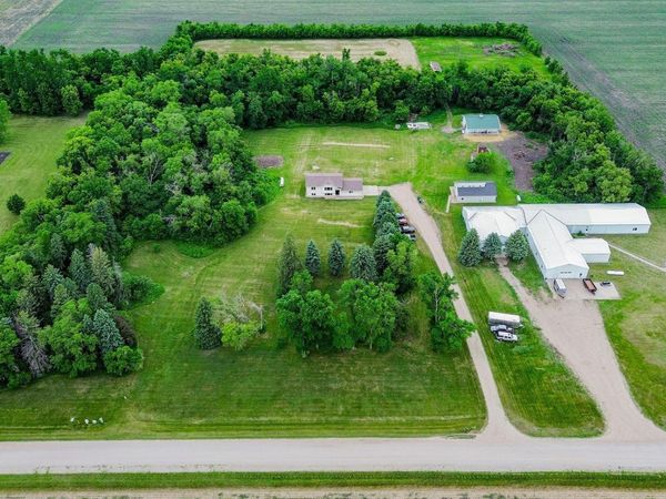 16657 52nd Street SE, Kindred, ND 58051
