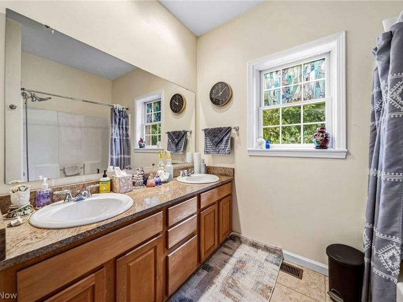 10401 Darrow Road, Vermilion, OH 44089 Photo 11