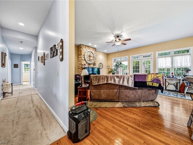 10401 Darrow Road, Vermilion, OH 44089 Photo 7