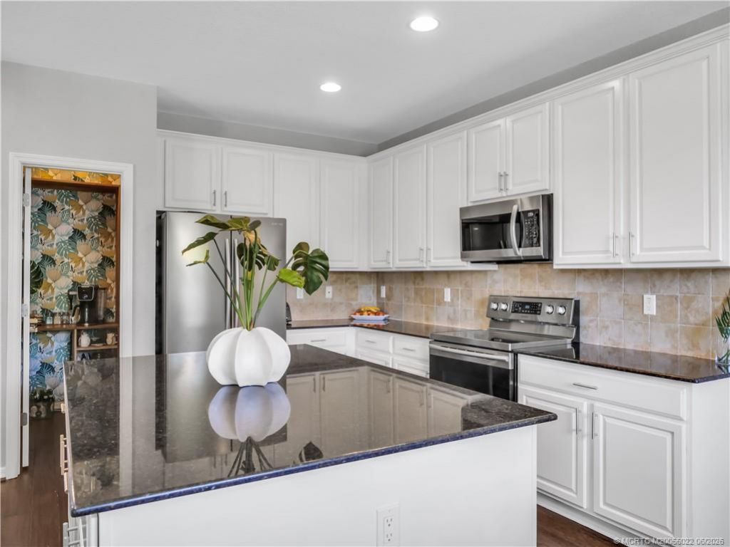 697 SW Sun Circle , Palm City, FL 34990 Photo