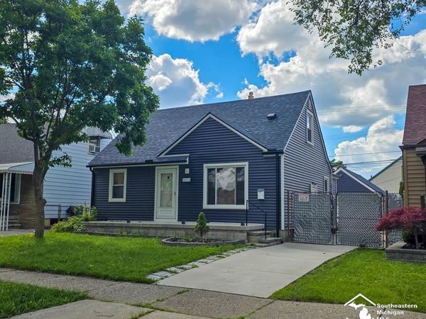 2910 Bailey Avenue, Lincoln Park, MI 48146