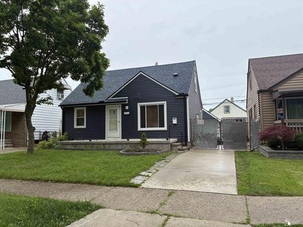 2910 Bailey Avenue, Lincoln Park, MI 48146