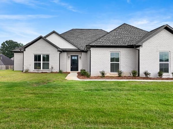 123 Greenhill Dr., Guntown, MS 38849