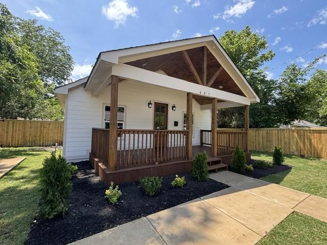 407 Lilac St. Corinth, MS 38834