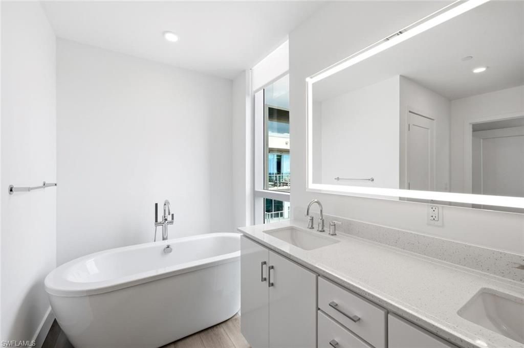 1950 Mayfair St, Unit PH7, Naples, FL 34104 Photo
