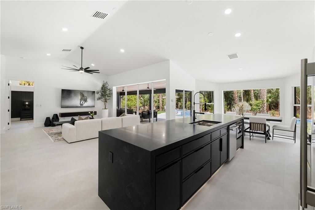 4521 3rd Ave Nw, Naples, FL 34119 Photo