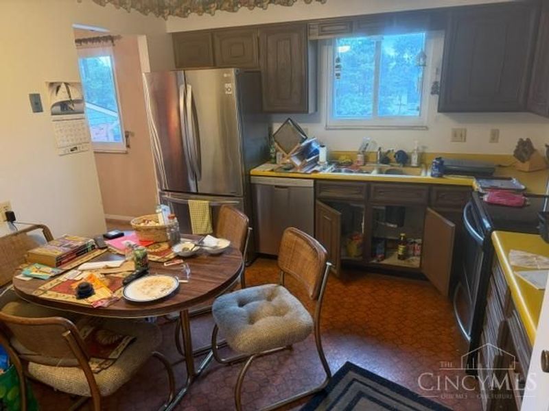 1934 W Kemper Road, Springfield Twp., OH 45240 Photo 9