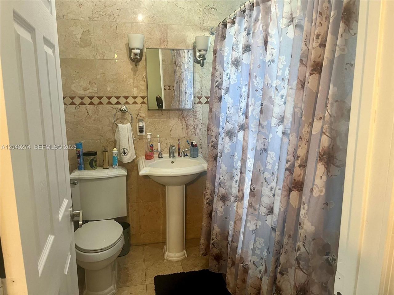 521 NW 32nd Pl , Miami, FL 33125 Photo
