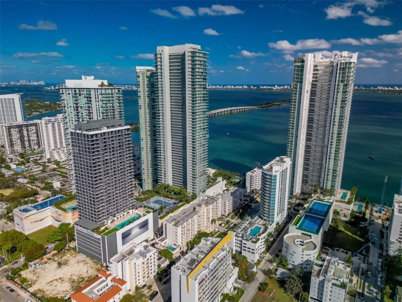 480 NE 30th St , Unit 904, Miami, FL 33137 Photo