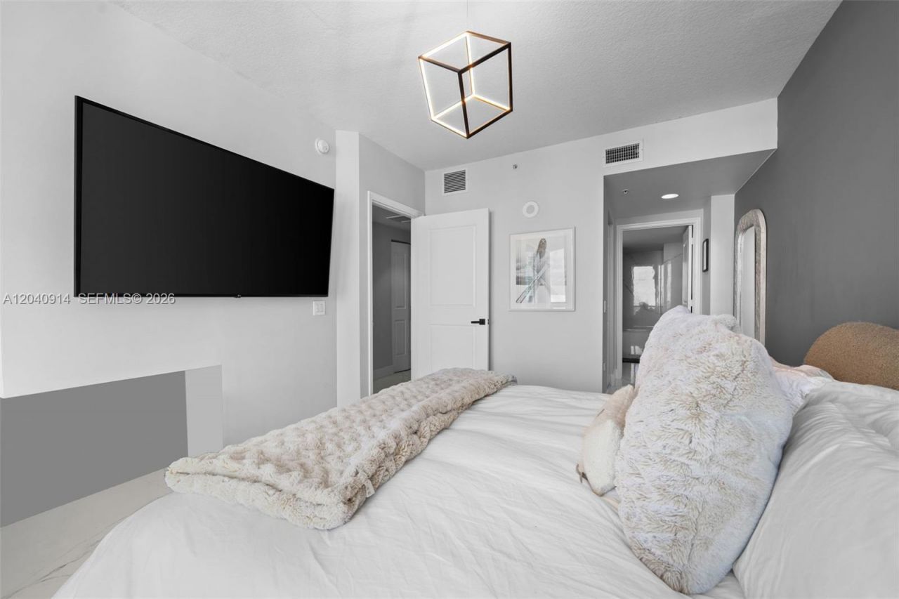 480 NE 30th St , Unit 904, Miami, FL 33137 Photo