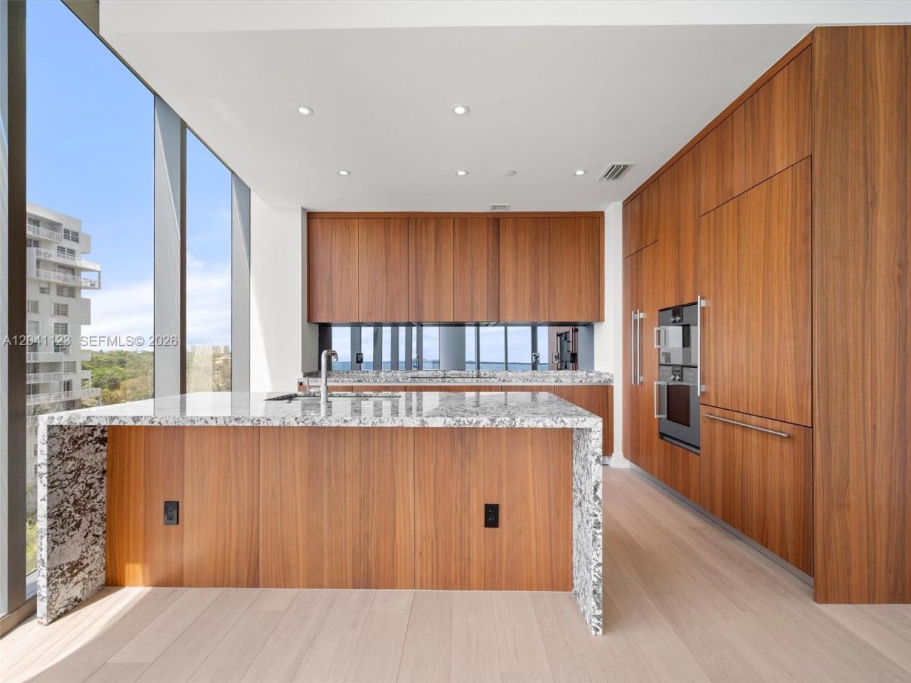 175 SE 25th Rd, Unit 502, Miami, FL 33129 Photo