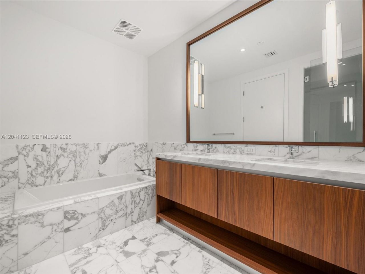 175 SE 25th Rd, Unit 502, Miami, FL 33129 Photo