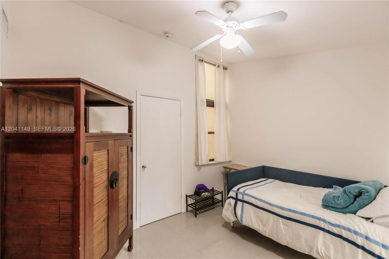 2956 Bird Ave , Unit 6, Miami, FL 33133 Photo