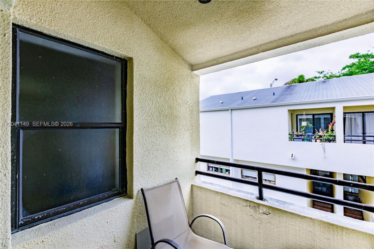 2956 Bird Ave, Unit 6, Miami, FL 33133 Photo