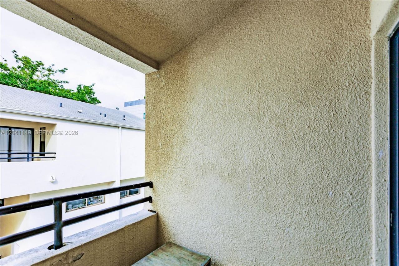 2956 Bird Ave, Unit 6, Miami, FL 33133 Photo