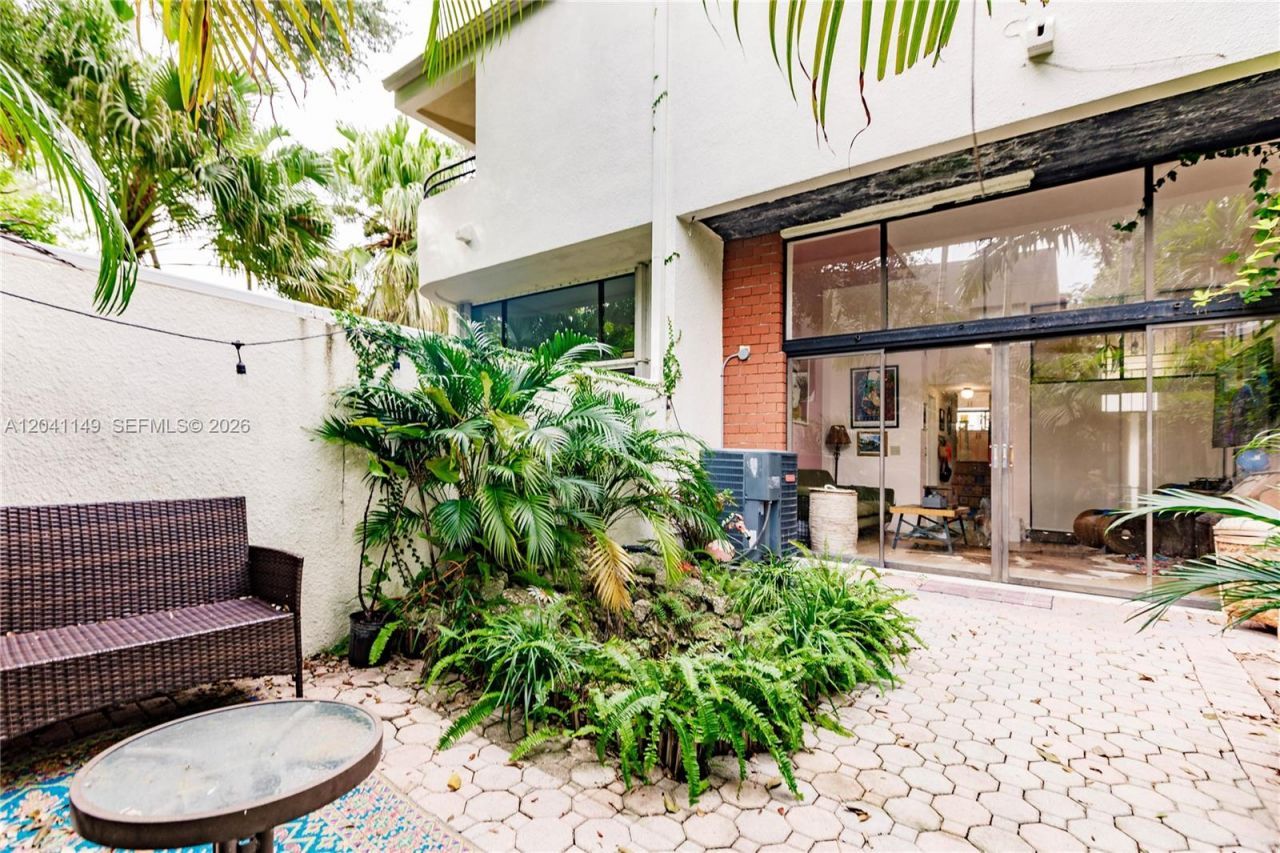 2956 Bird Ave, Unit 6, Miami, FL 33133 Photo