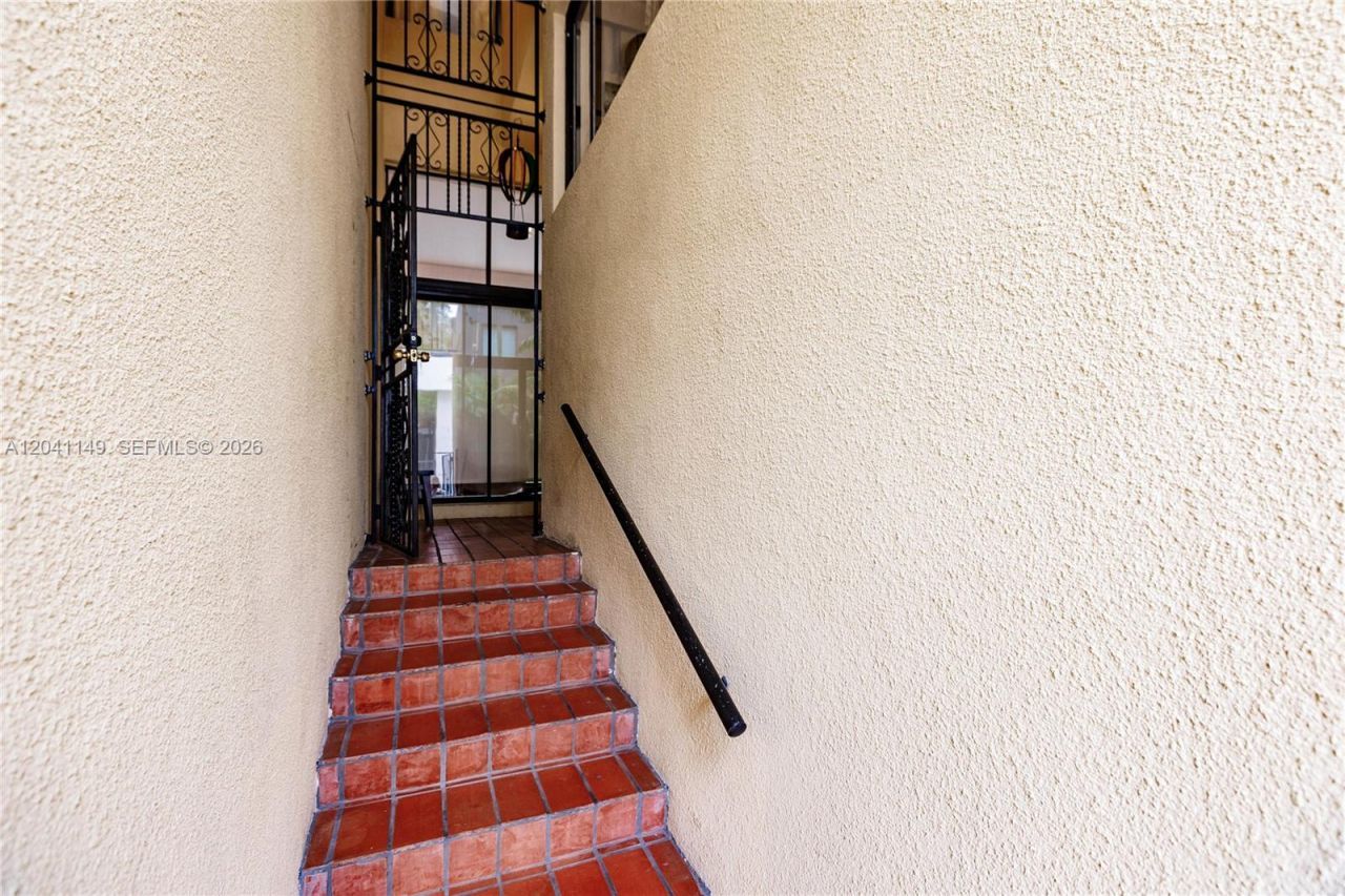 2956 Bird Ave, Unit 6, Miami, FL 33133 Photo