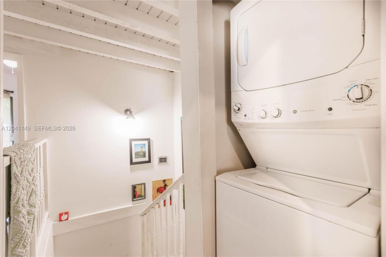 2956 Bird Ave, Unit 6, Miami, FL 33133 Photo