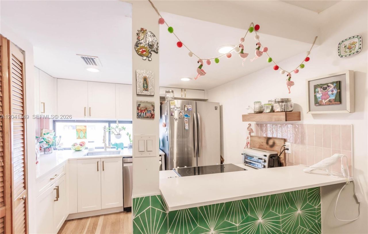 2956 Bird Ave, Unit 6, Miami, FL 33133 Photo