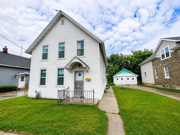 927 S 23RD STREET, Manitowoc, WI 54220