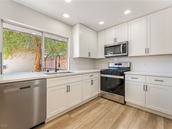 3904 Milford Place , Las Vegas, NV 89102