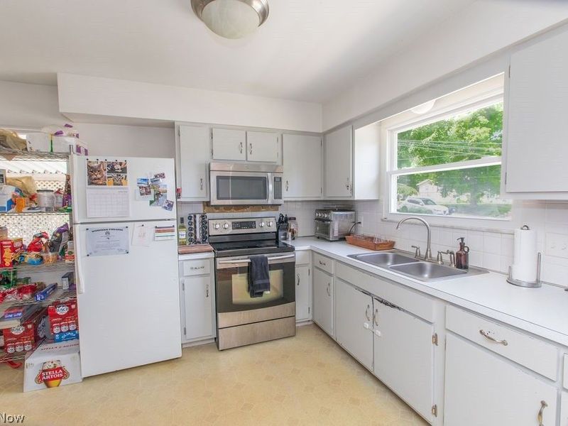 260 Horn Street, Barberton, OH 44203 Photo 8