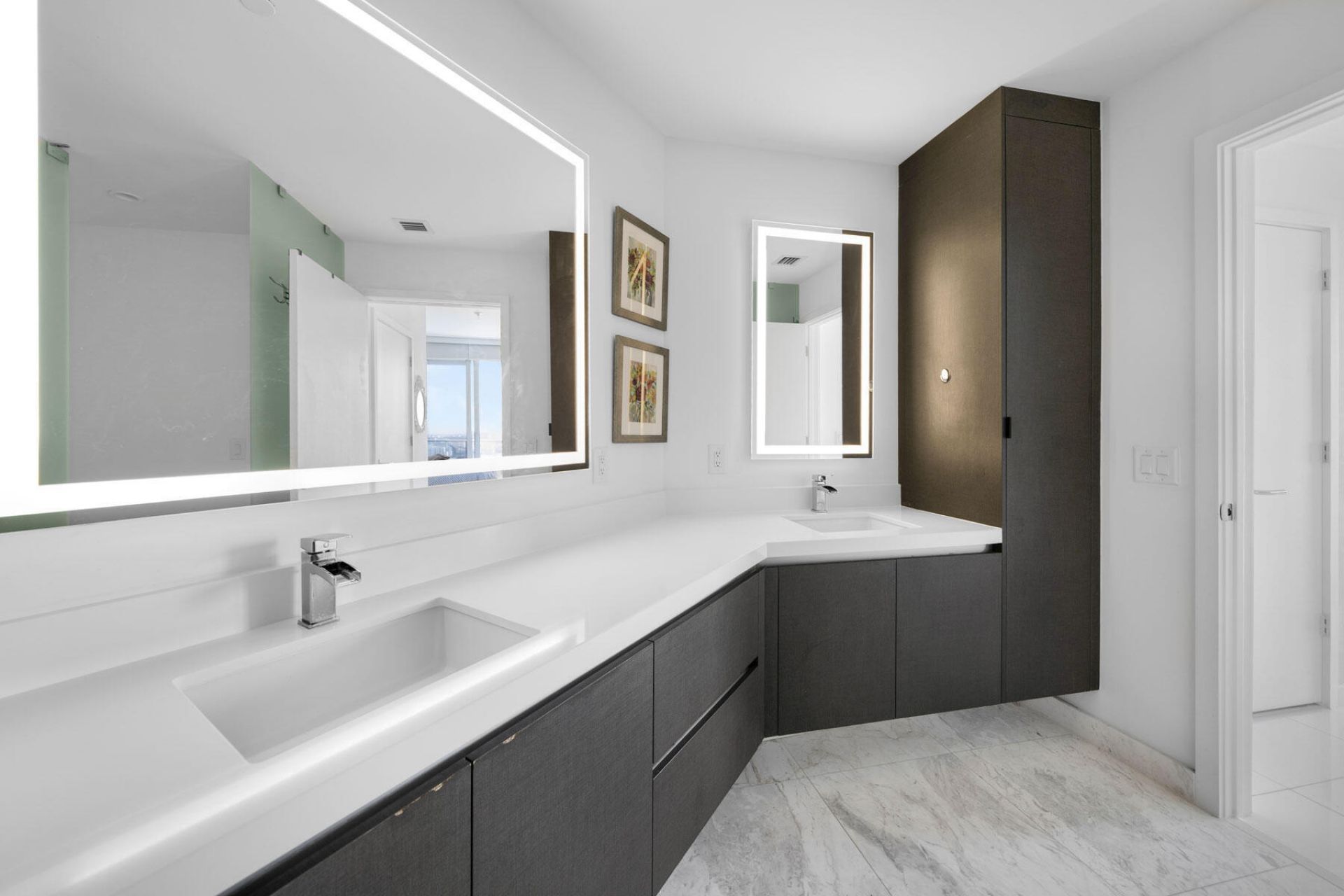 851 NE 1st Avenue, Unit 2410, Miami, FL 33132 Photo