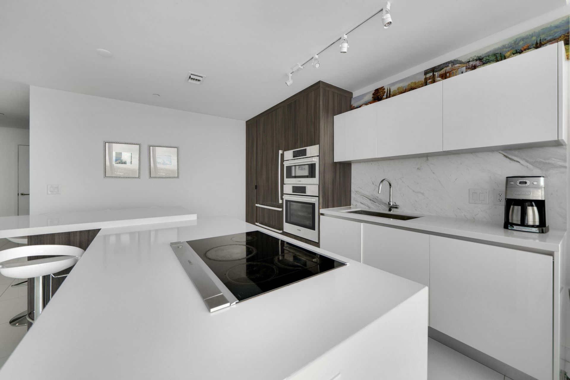 851 NE 1st Avenue, Unit 2410, Miami, FL 33132 Photo