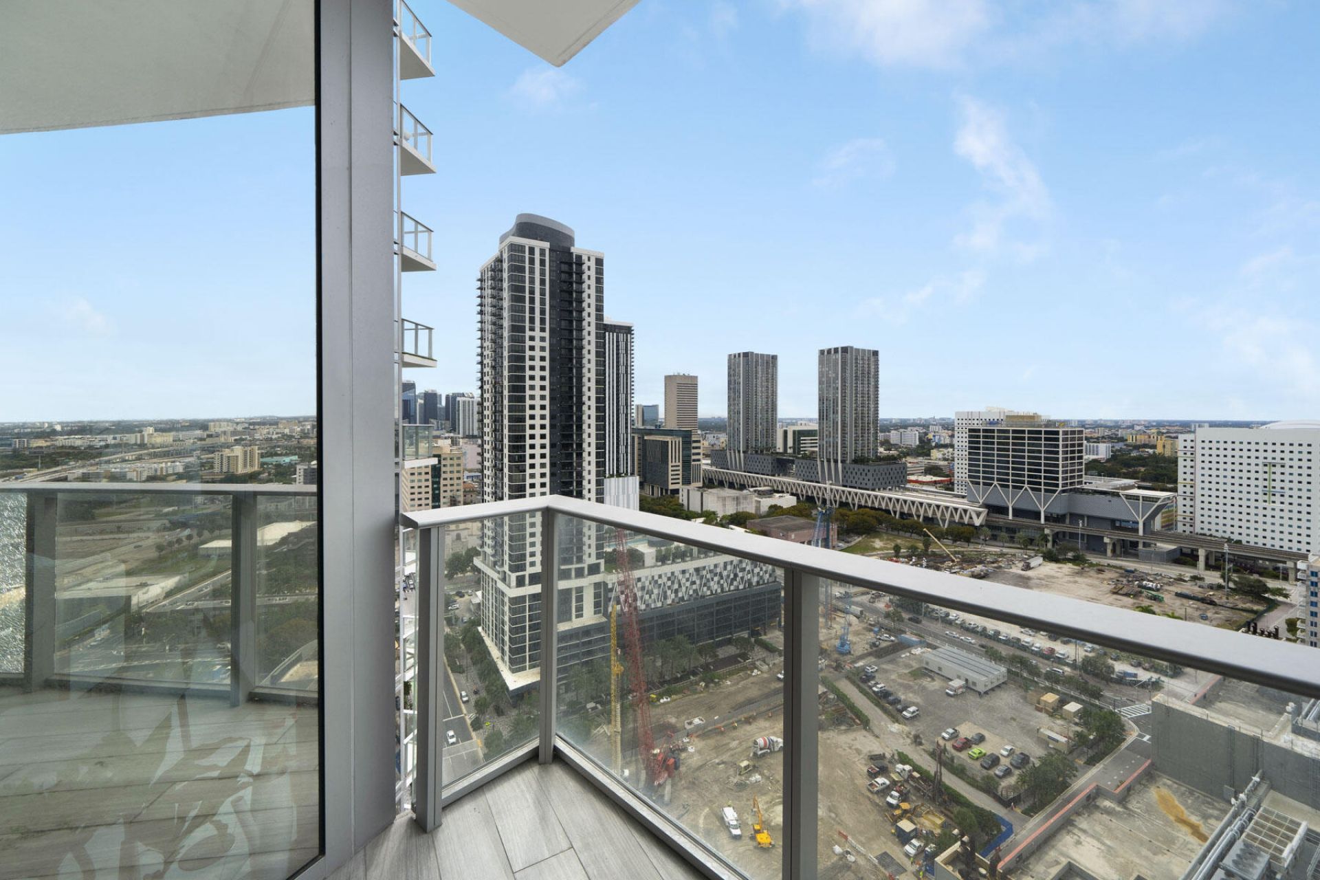 851 NE 1st Avenue, Unit 2410, Miami, FL 33132 Photo