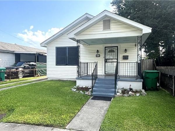 534 BROWN Avenue , Harvey, LA 70058