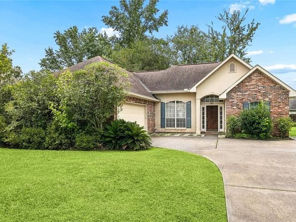937 NANCY Street , Mandeville, LA 70448