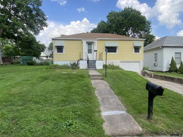 2212 Crook Street, Falls City, NE 68355