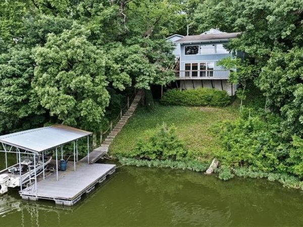 5058 Comanche Lane, McLouth, KS 66054