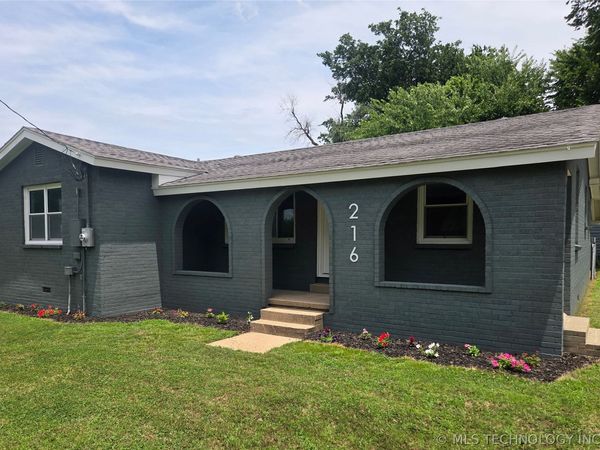216 N Pine Street , Oologah, OK 74053