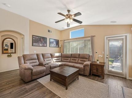 5376 Buckwood Way, Sacramento, CA 95835 Photo
