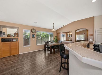 5376 Buckwood Way, Sacramento, CA 95835 Photo