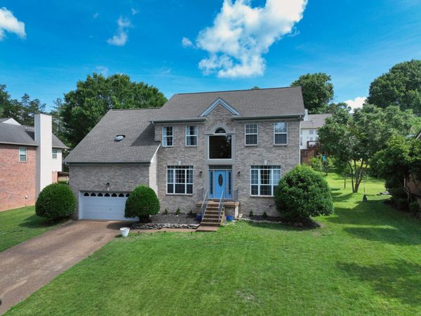 820 Caldwell Dr , Goodlettsville, TN 37072
