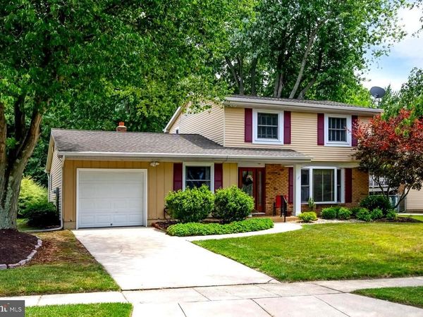16 BENTLY DRIVE, SEWELL, NJ 08080