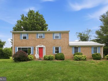 39335 BOLINGTON ROAD, LOVETTSVILLE, VA 20180