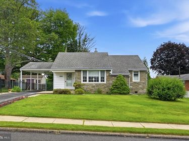 105 HARMIL ROAD, BROOMALL, PA 19008
