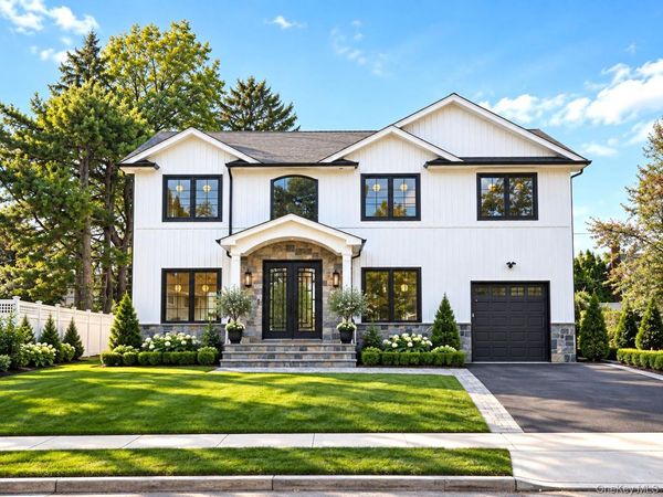 112 Columbia Drive, Jericho, NY 11753